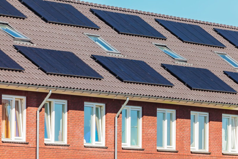 Geen aftrek voorbelasting op bouw woning in verband met plaatsing zonnepanelen op dak